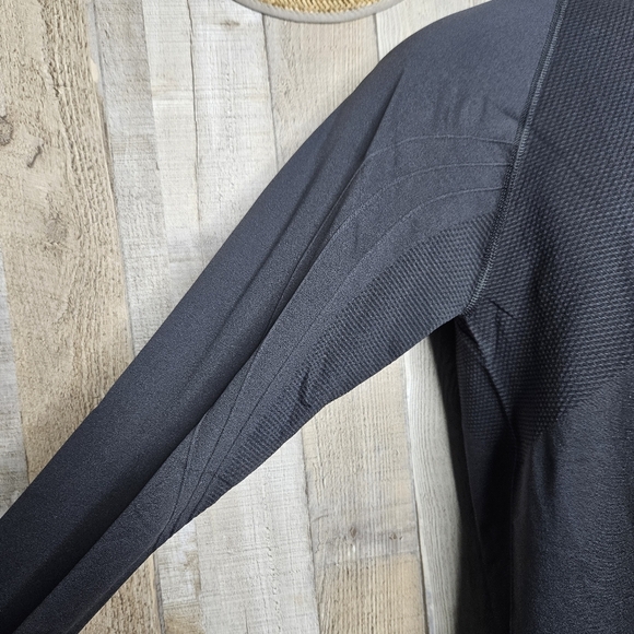 CHAMPION Long Sleeve Black Hybrid Activewear Pullover T-Shirt  Size L/XL - Picture 3 of 9